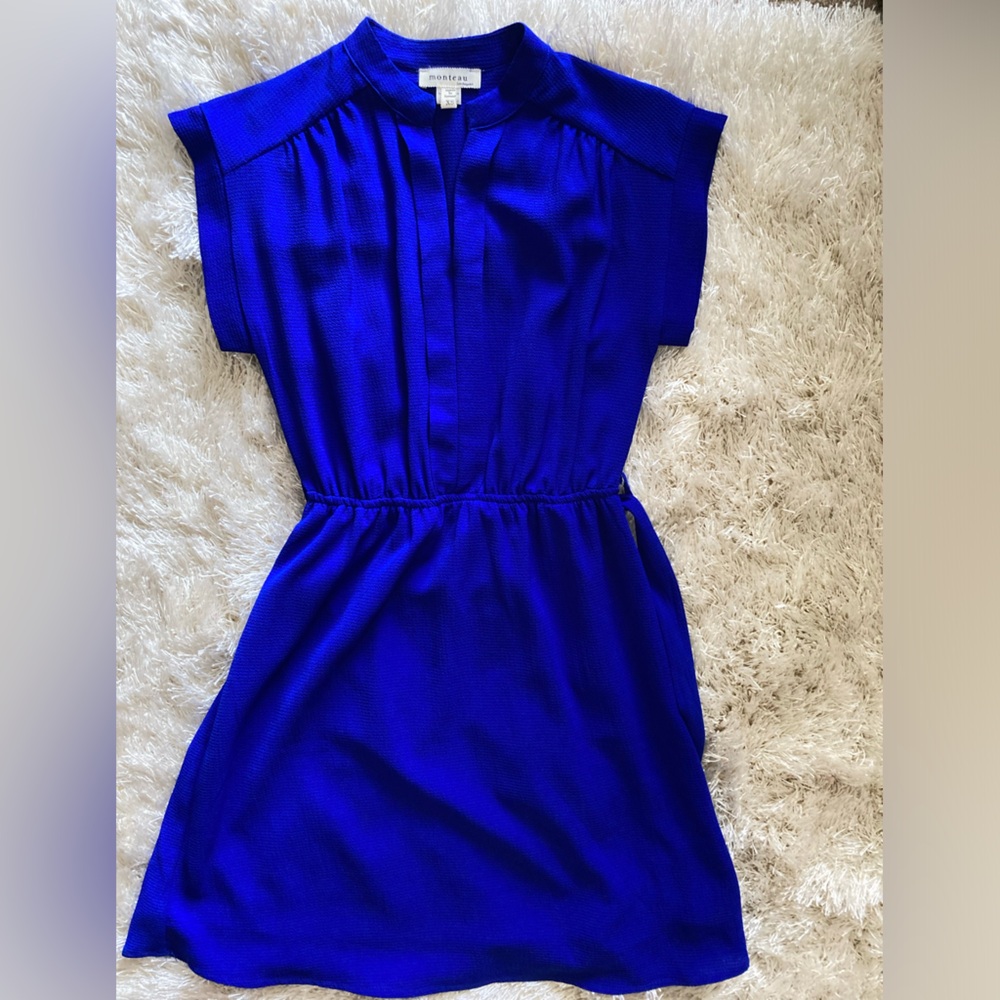 Blue dress